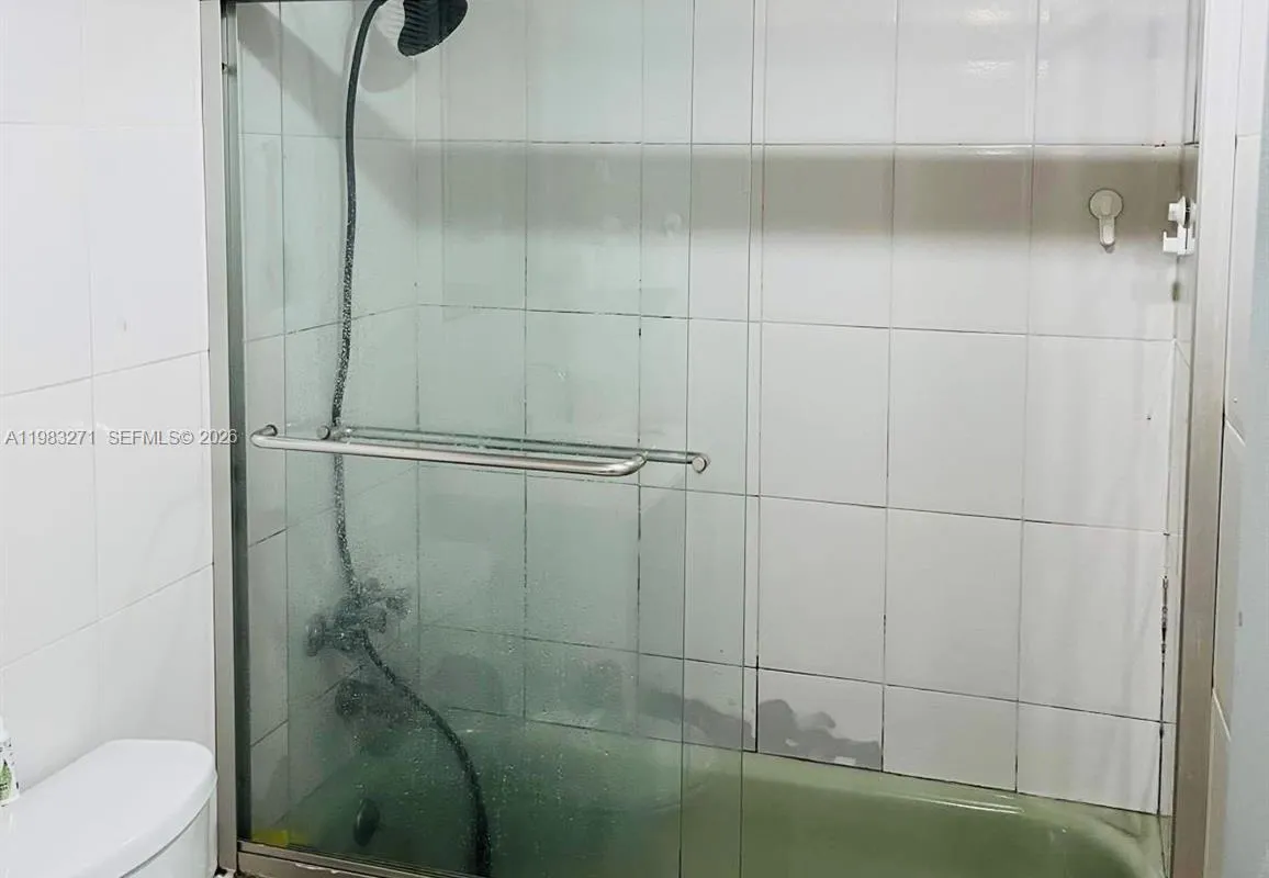 1735 NE 164th St # D306, North Miami Beach FL 33162