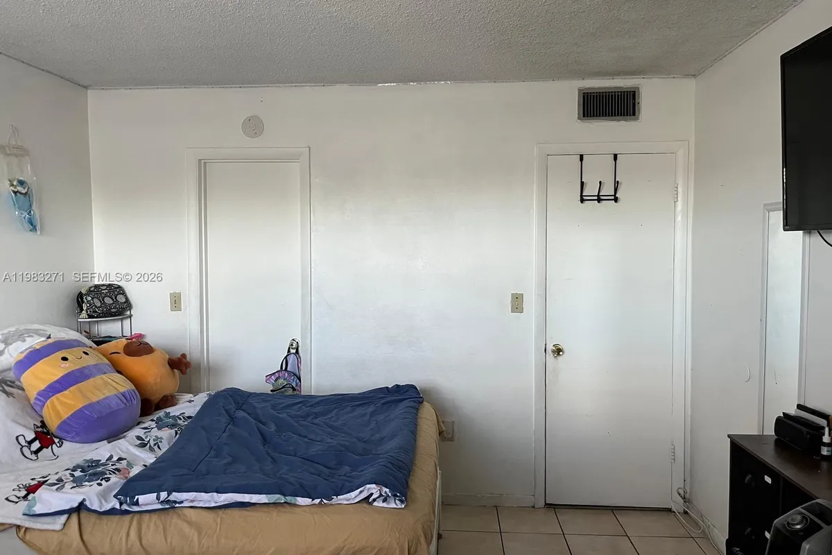 1735 NE 164th St # D306, North Miami Beach FL 33162