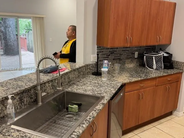 2927 SW 18th Ter, Fort Lauderdale FL 33315