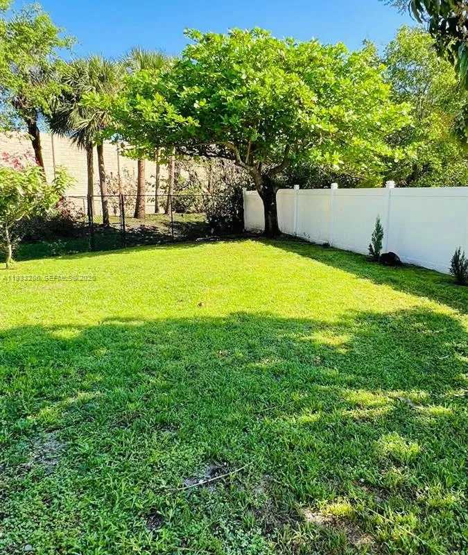 13311 SW 42nd St, Miramar FL 33027