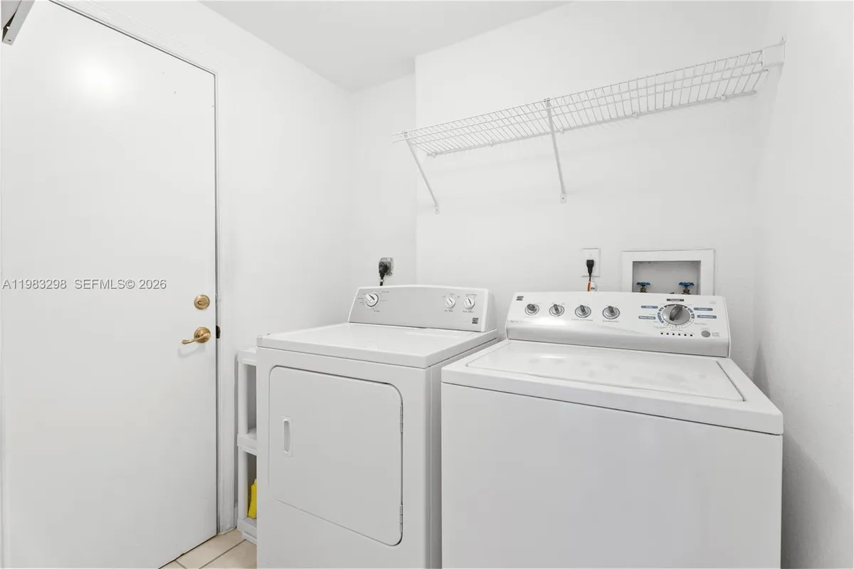 5527 NW 113th Ave, Doral FL 33178