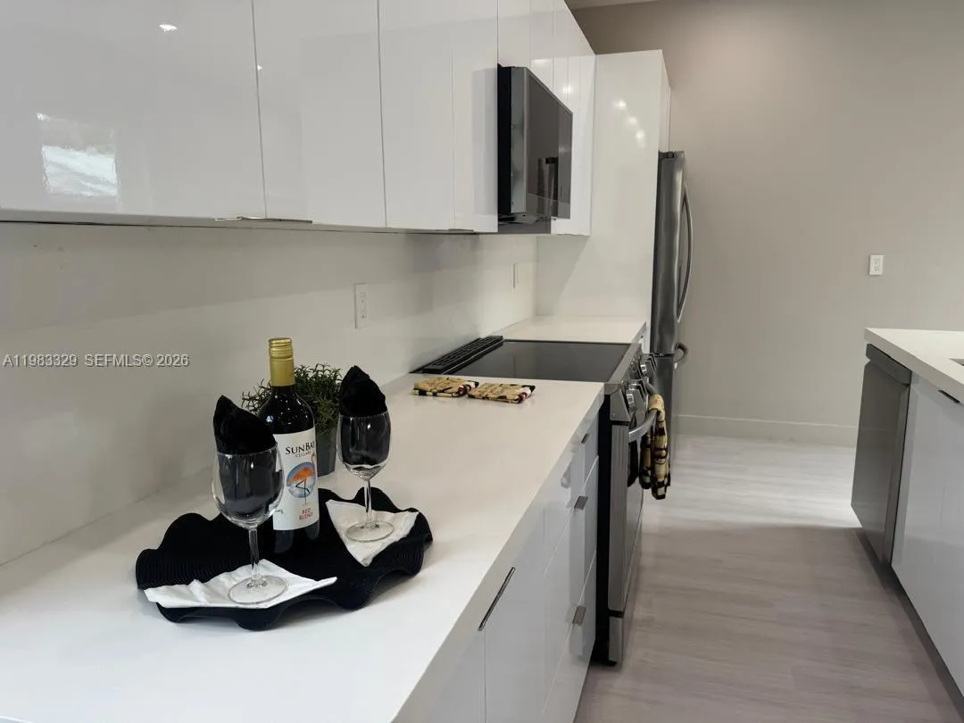 1028 NW 8th Ave, Fort Lauderdale FL 33311