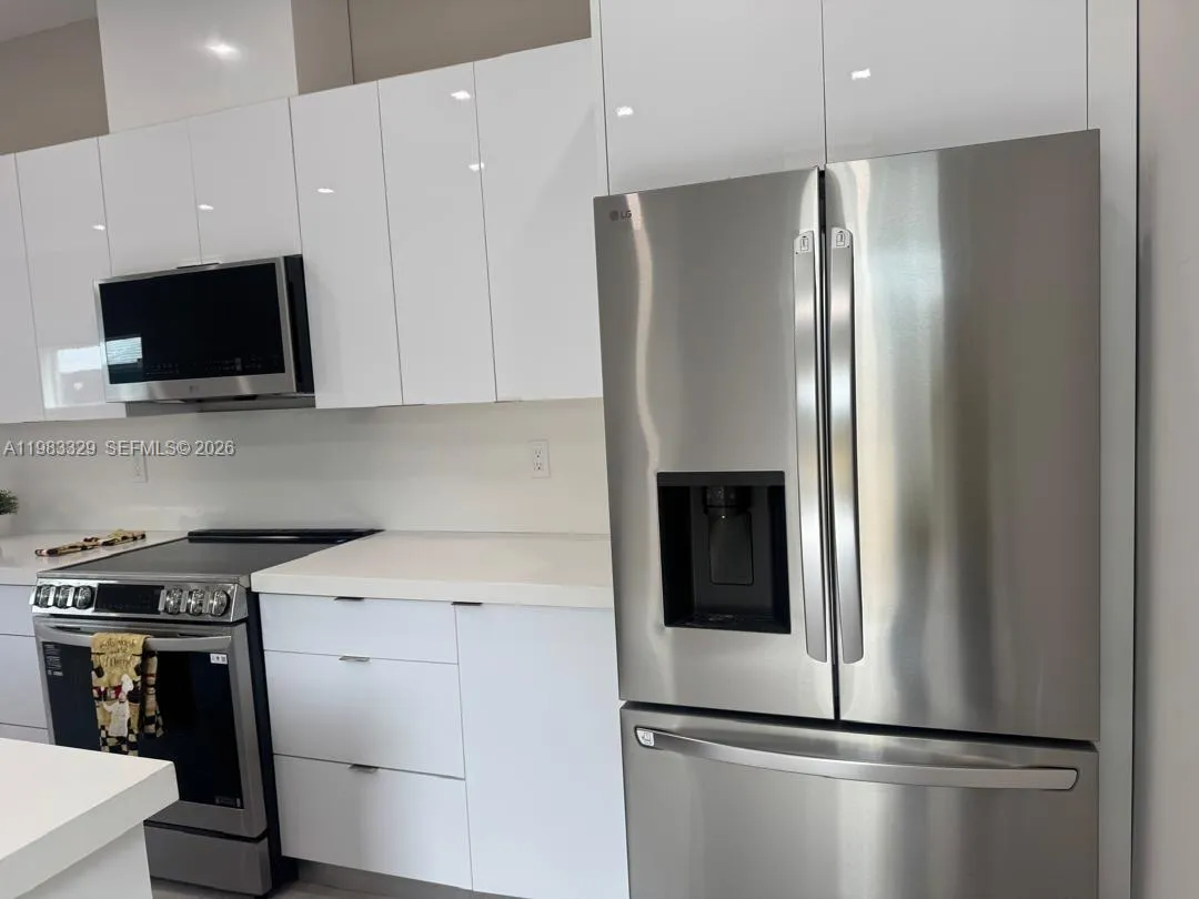 1028 NW 8th Ave, Fort Lauderdale FL 33311