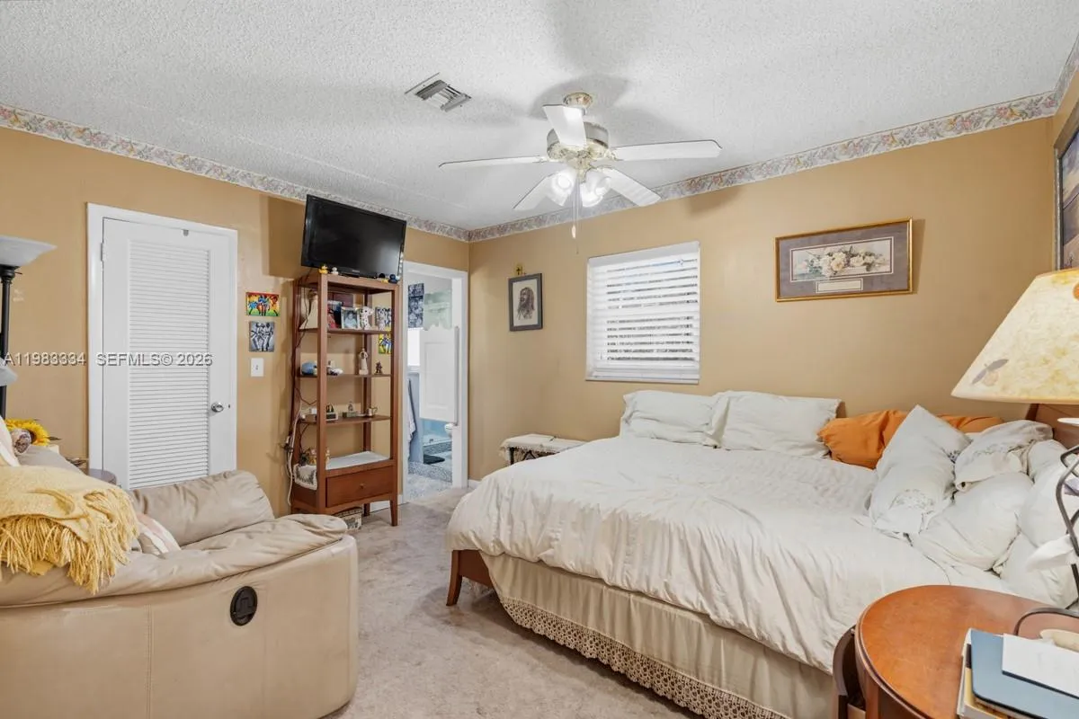 10930 SW 27th Ct, Davie FL 33328