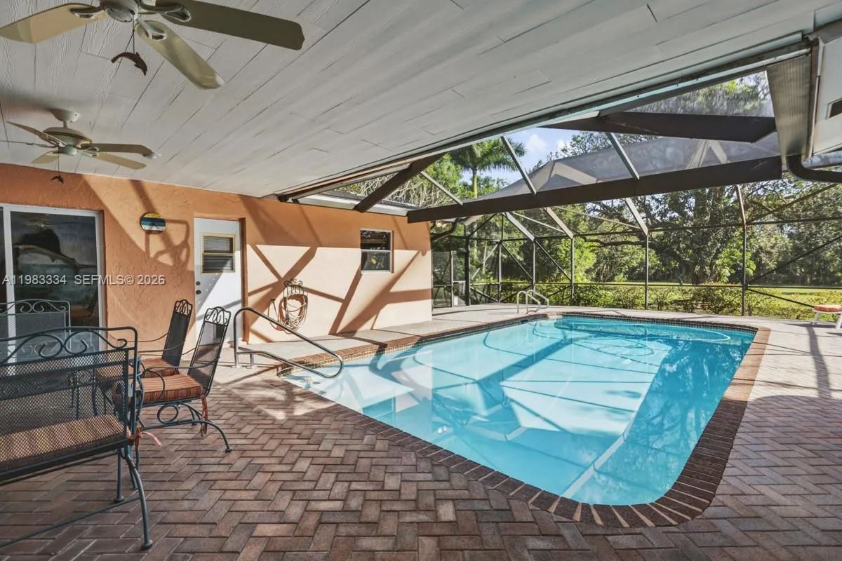 10930 SW 27th Ct, Davie FL 33328