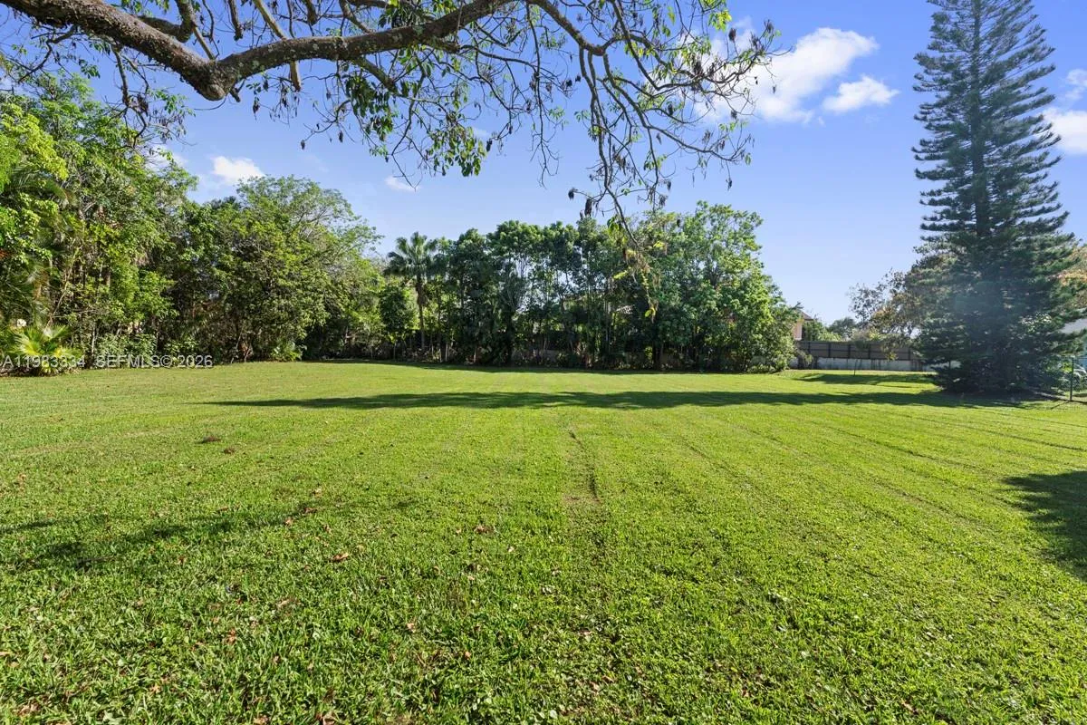 10930 SW 27th Ct, Davie FL 33328