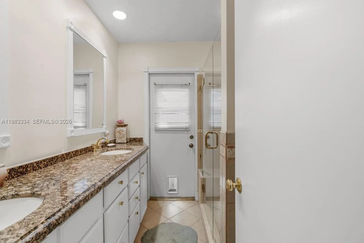 10930 SW 27th Ct, Davie FL 33328