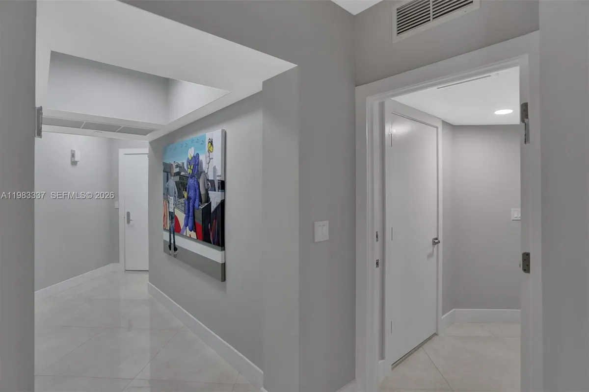 20000 E Country Club Dr # 211, Aventura FL 33180