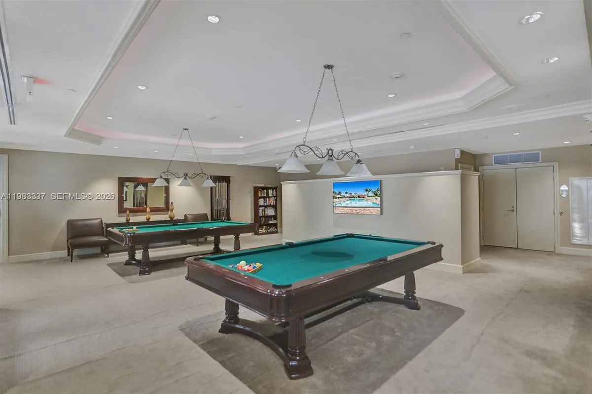 20000 E Country Club Dr # 211, Aventura FL 33180