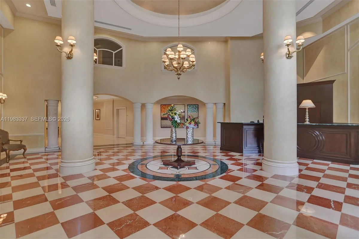 20000 E Country Club Dr # 211, Aventura FL 33180