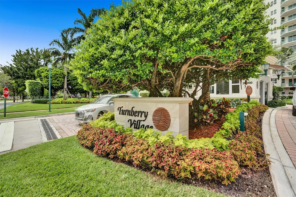 20000 E Country Club Dr # 211, Aventura FL 33180