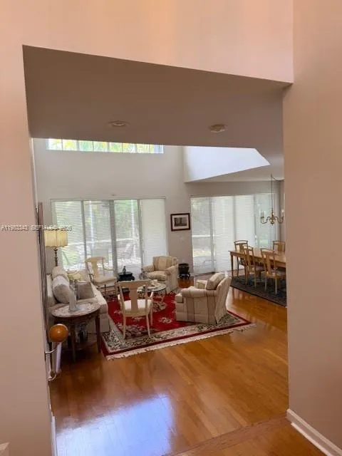 4432 NW 93rd Doral Ct, Doral FL 33178