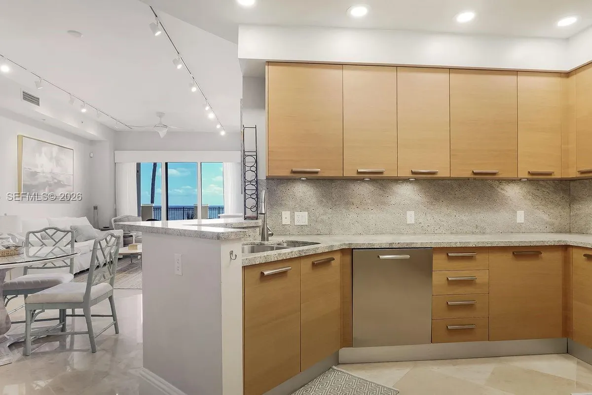 4444 El Mar Dr # 3204, Lauderdale By The Sea FL 33308