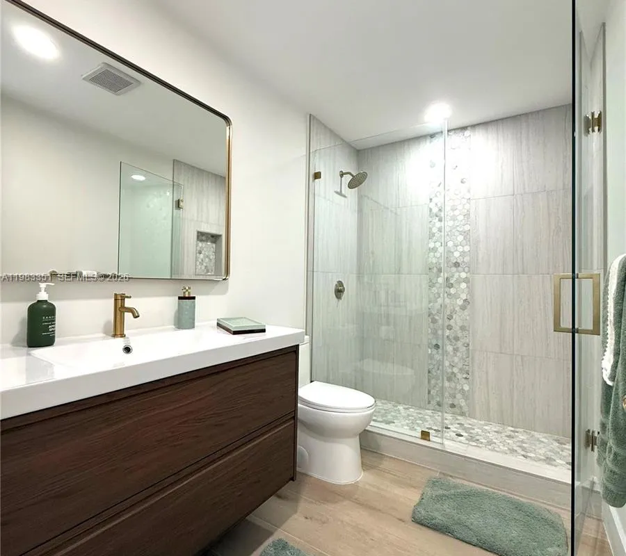 670 Deer Creek Hollows Cir, Deerfield Beach FL 33442