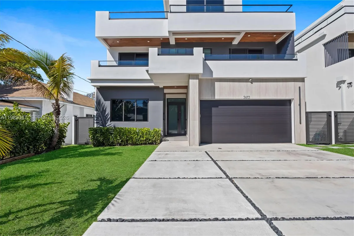 2613 Center Ave, Fort Lauderdale FL 33308