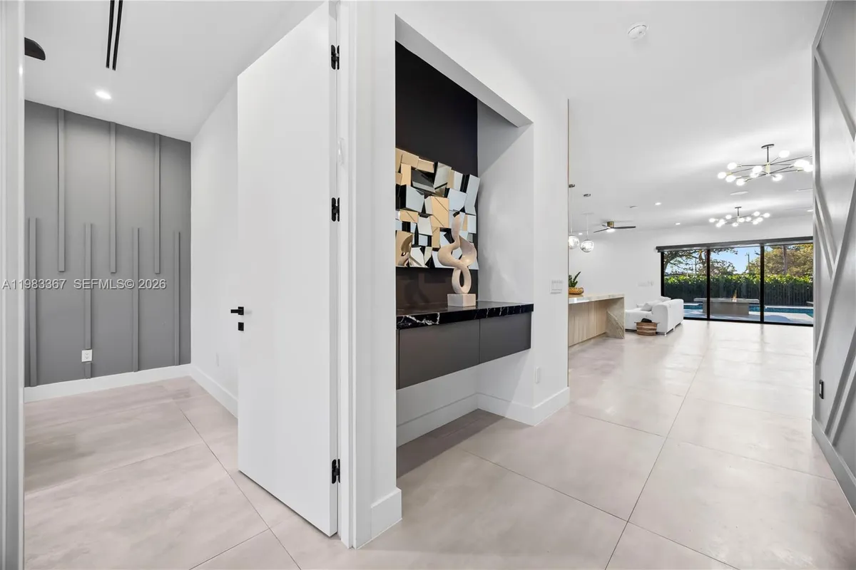 2613 Center Ave, Fort Lauderdale FL 33308