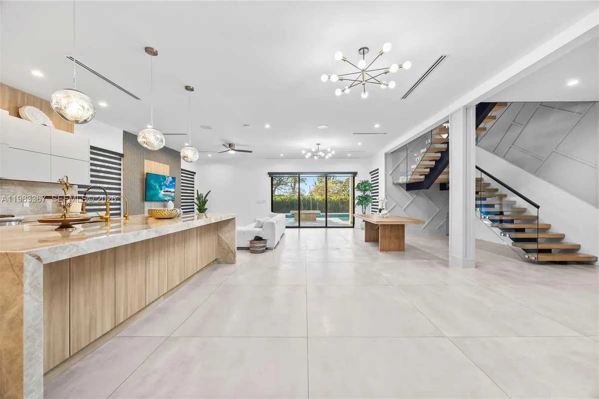 2613 Center Ave, Fort Lauderdale FL 33308