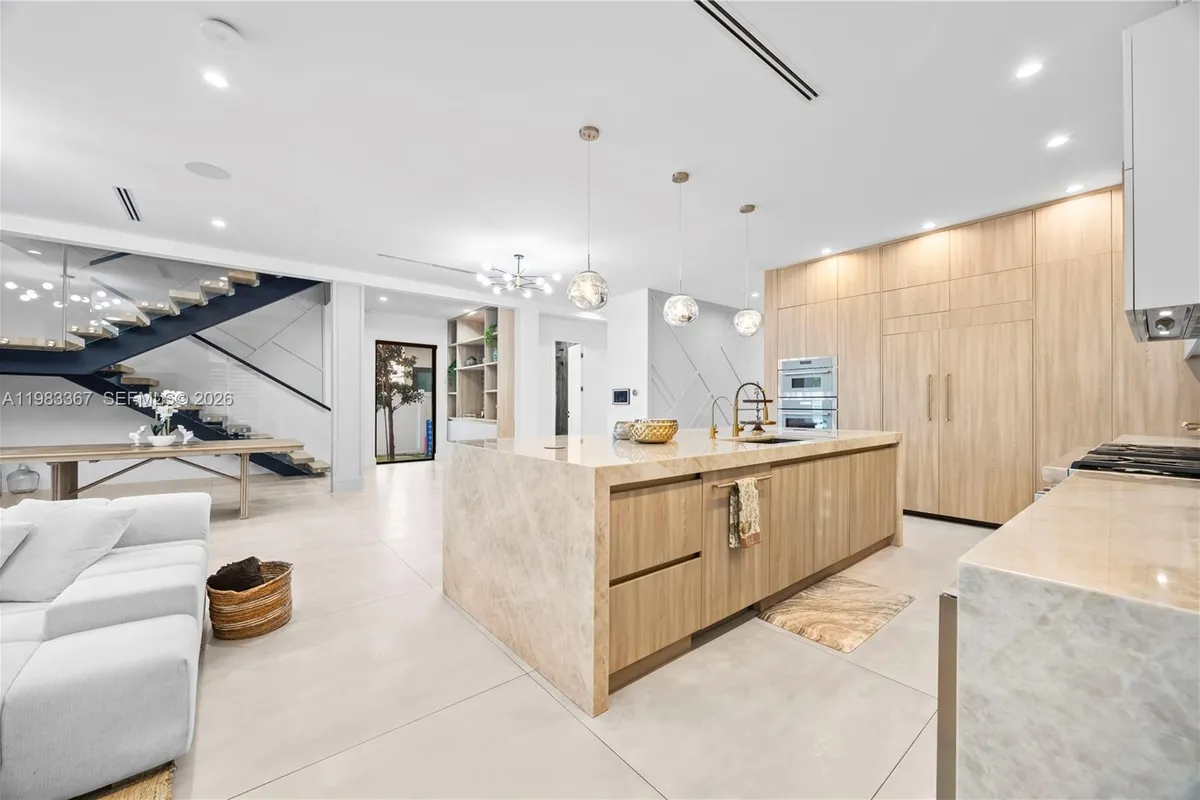 2613 Center Ave, Fort Lauderdale FL 33308