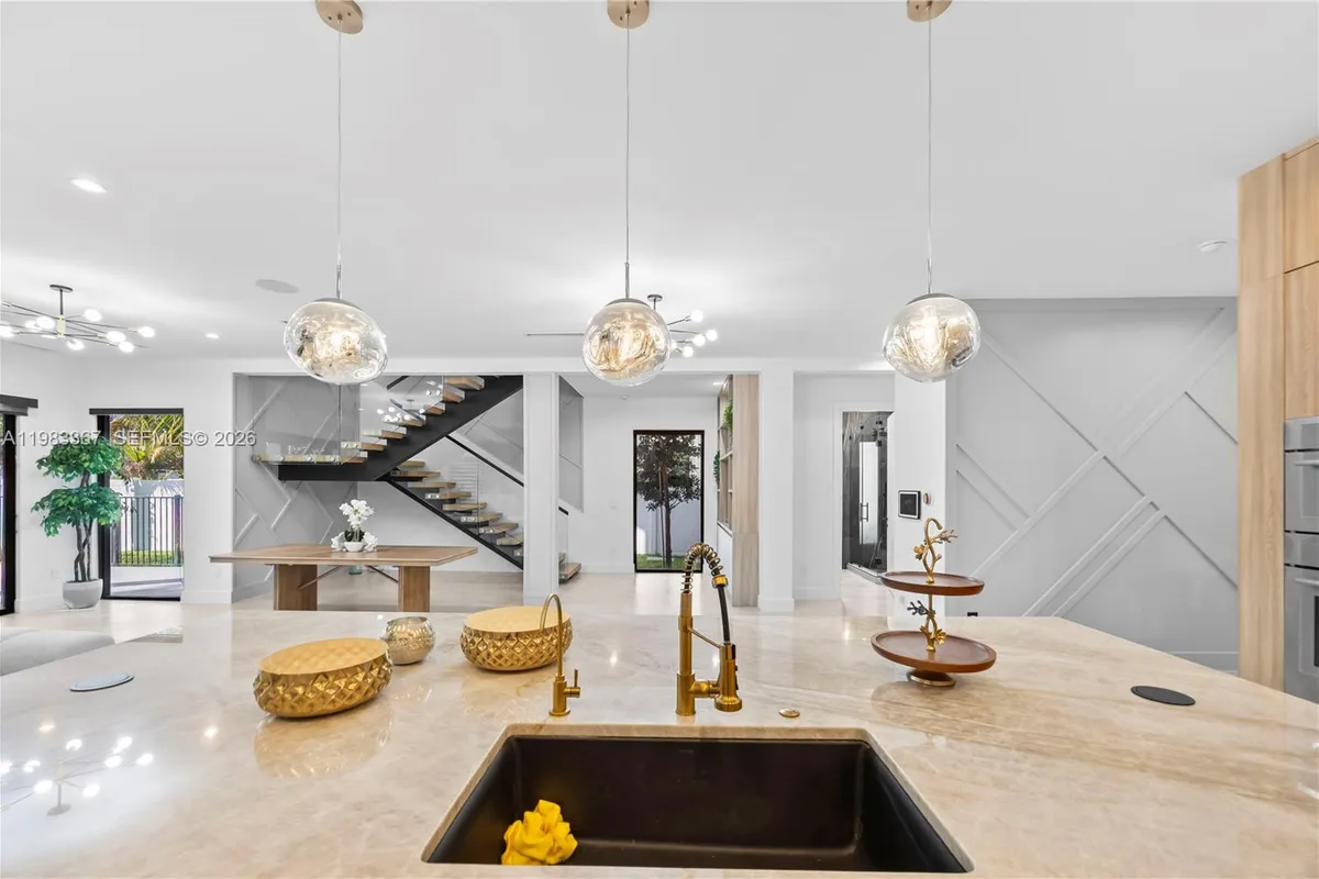 2613 Center Ave, Fort Lauderdale FL 33308