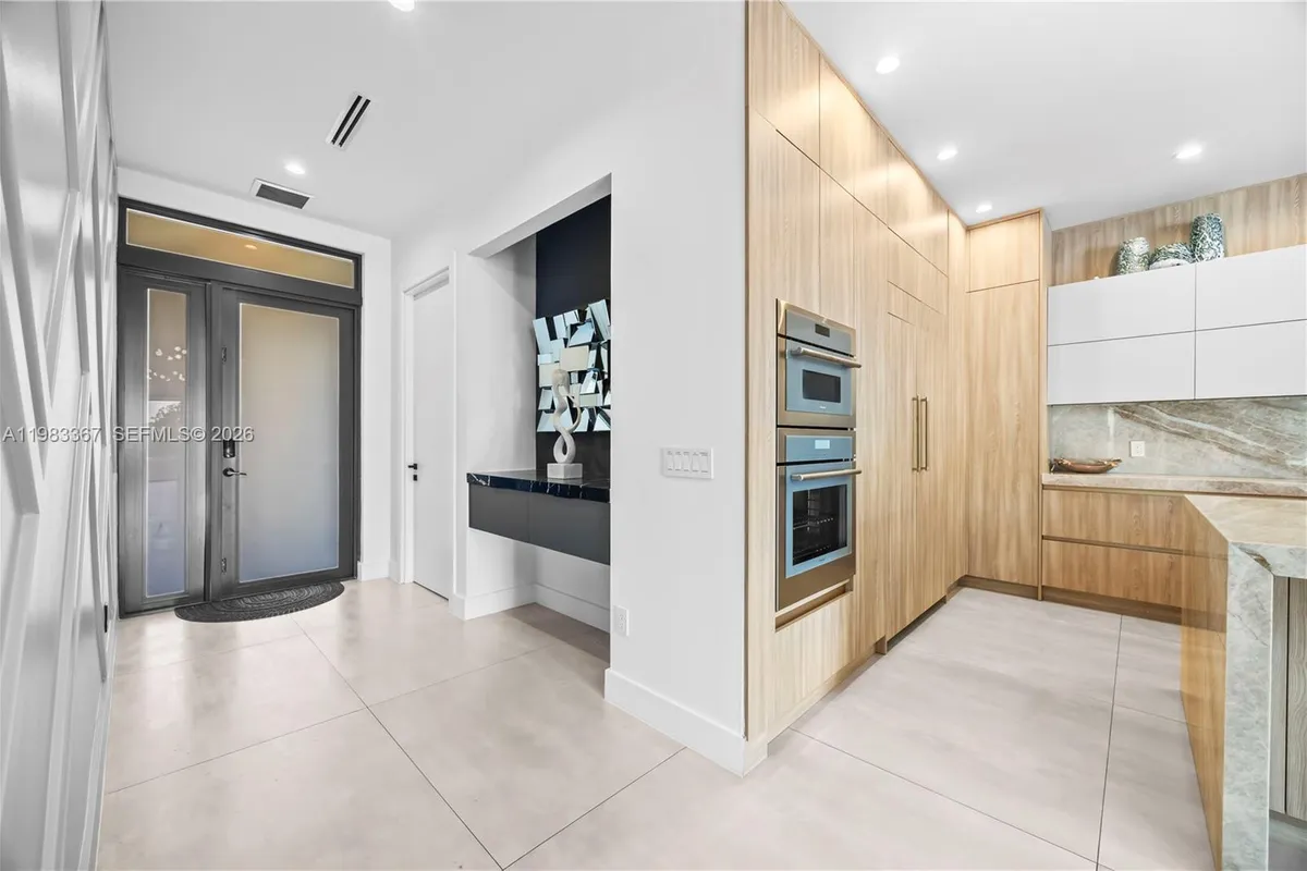 2613 Center Ave, Fort Lauderdale FL 33308