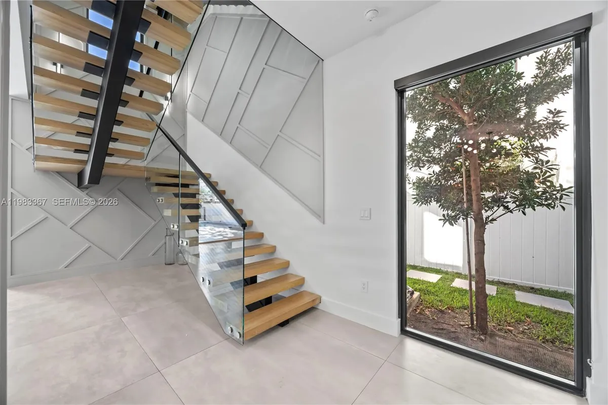 2613 Center Ave, Fort Lauderdale FL 33308