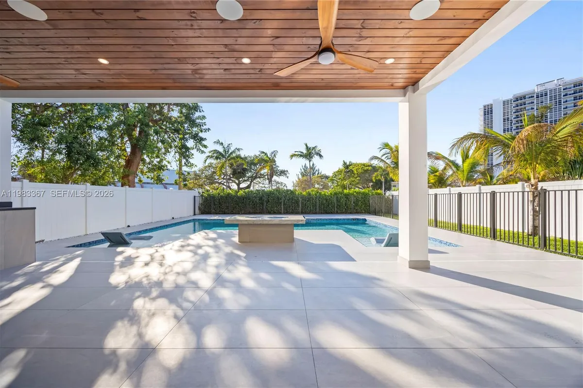 2613 Center Ave, Fort Lauderdale FL 33308