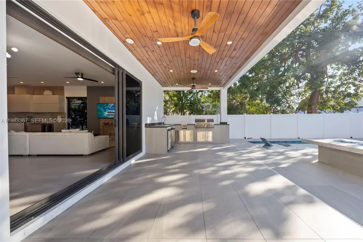 2613 Center Ave, Fort Lauderdale FL 33308