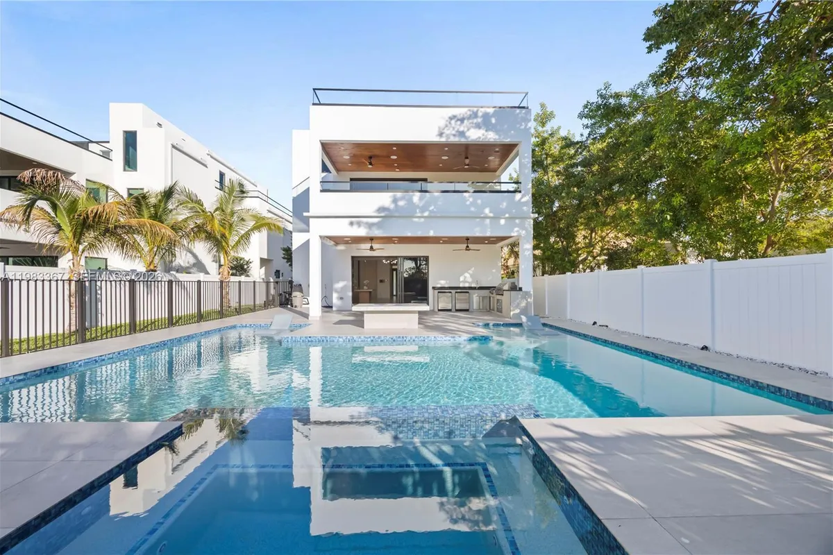 2613 Center Ave, Fort Lauderdale FL 33308