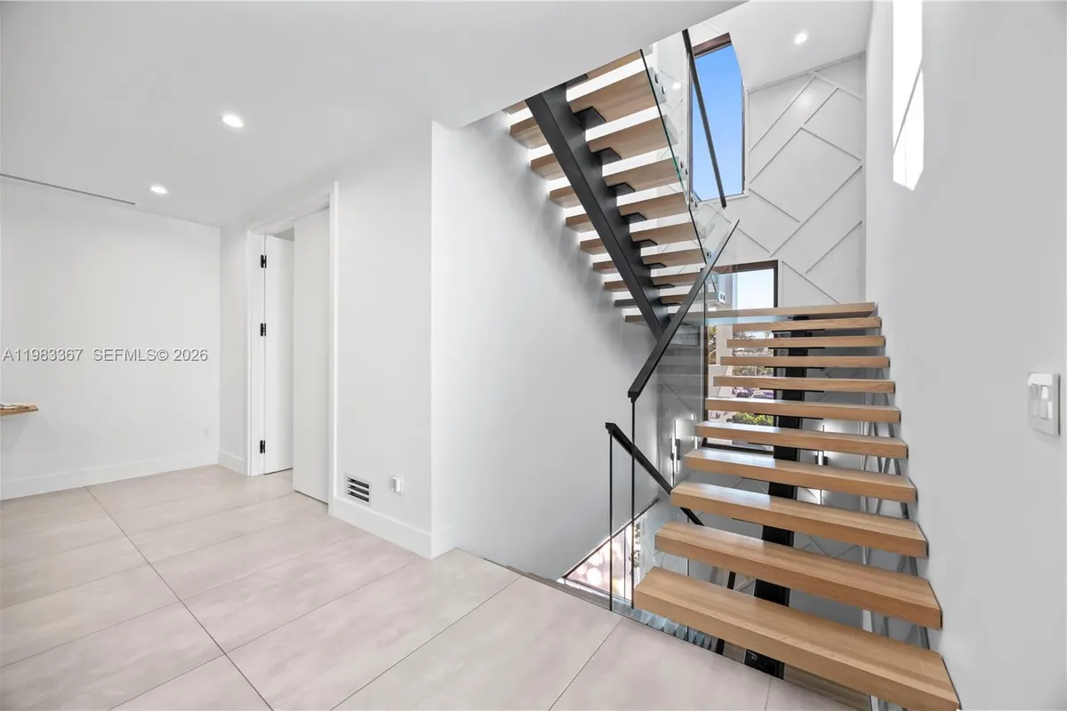 2613 Center Ave, Fort Lauderdale FL 33308