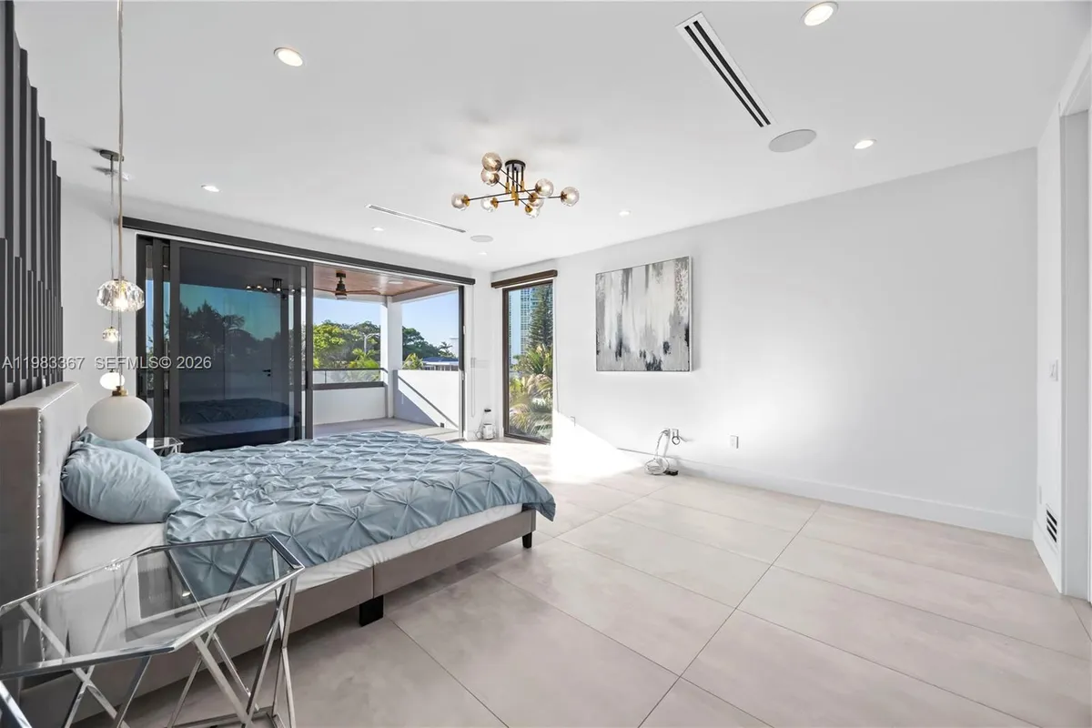 2613 Center Ave, Fort Lauderdale FL 33308