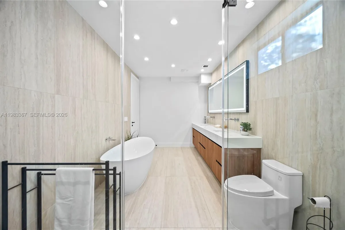 2613 Center Ave, Fort Lauderdale FL 33308