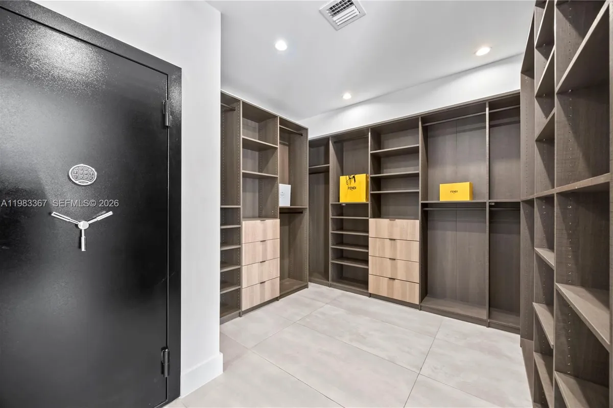 2613 Center Ave, Fort Lauderdale FL 33308