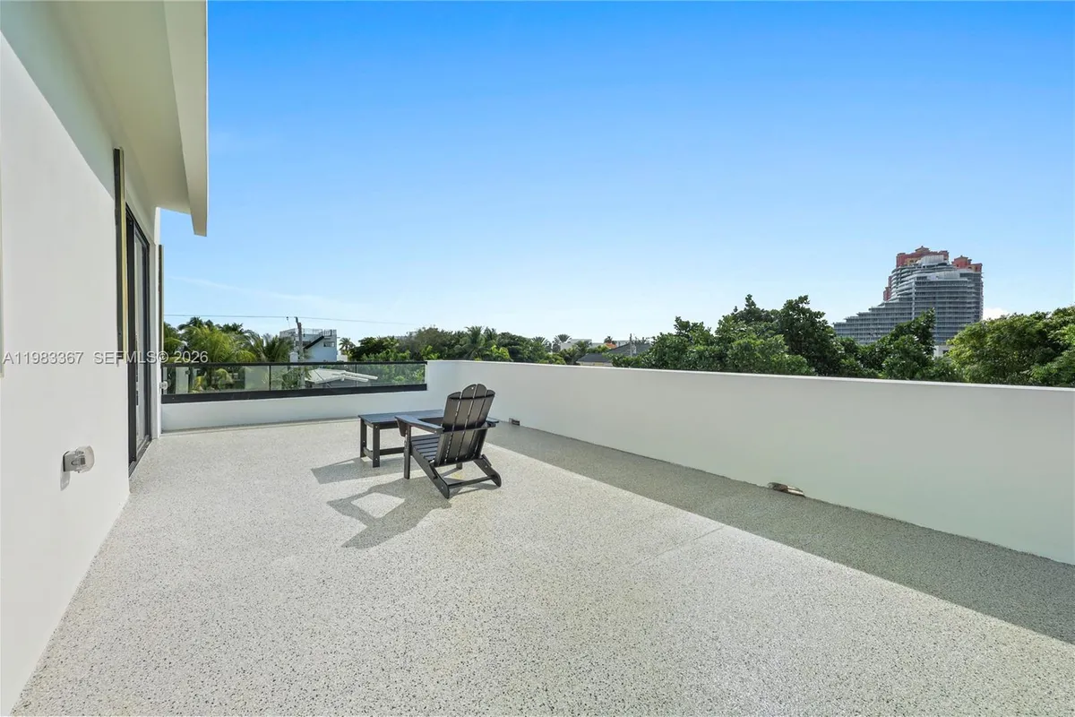 2613 Center Ave, Fort Lauderdale FL 33308