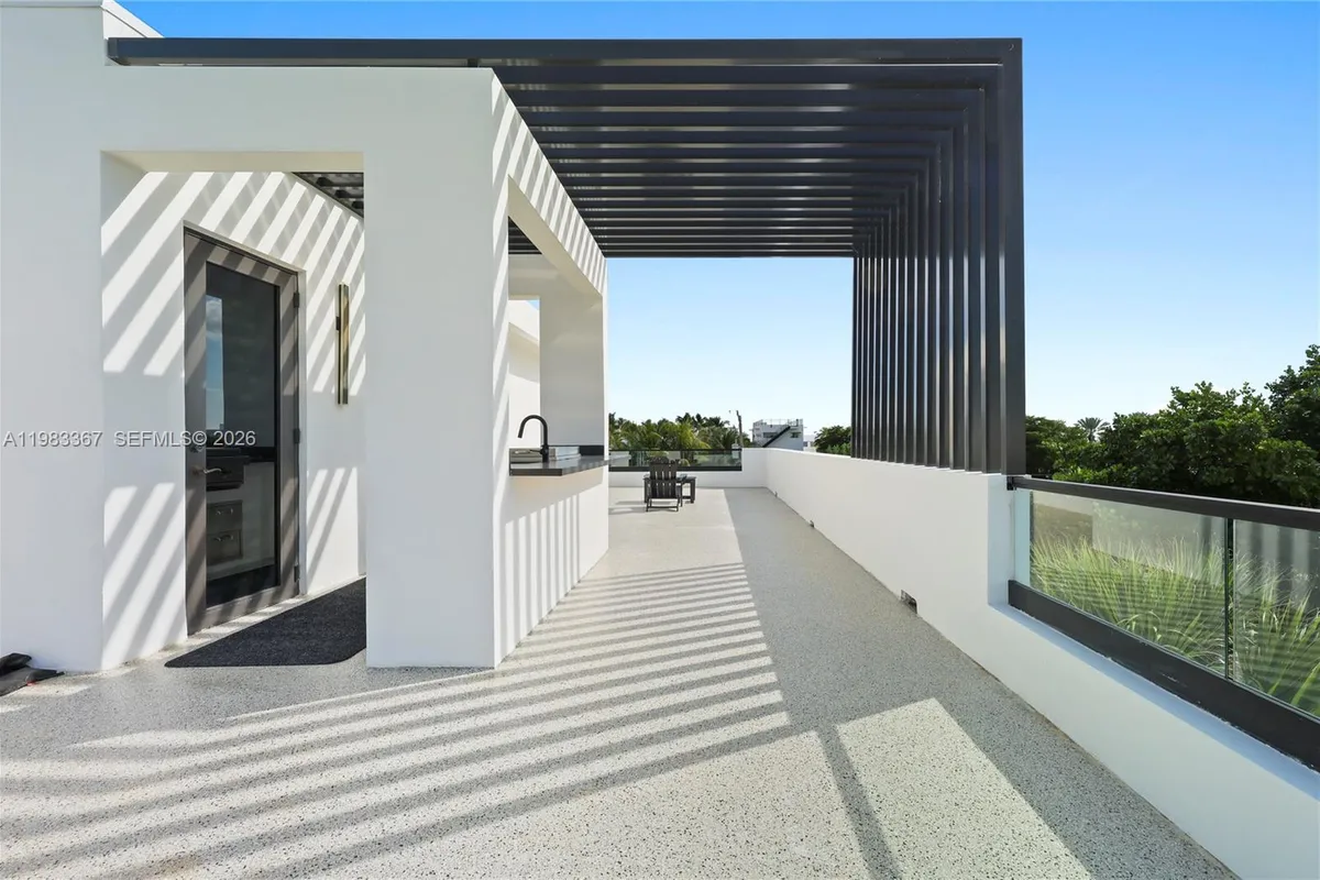 2613 Center Ave, Fort Lauderdale FL 33308