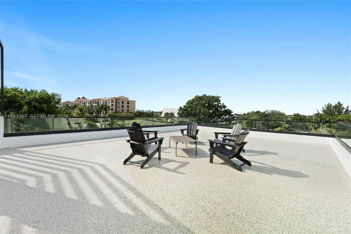 2613 Center Ave, Fort Lauderdale FL 33308