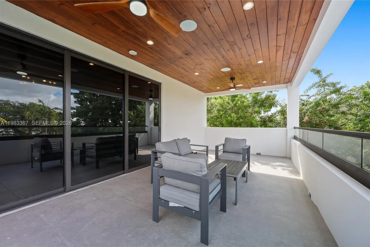 2613 Center Ave, Fort Lauderdale FL 33308