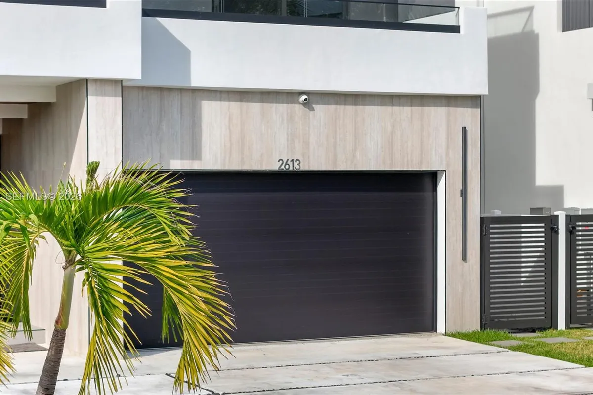 2613 Center Ave, Fort Lauderdale FL 33308