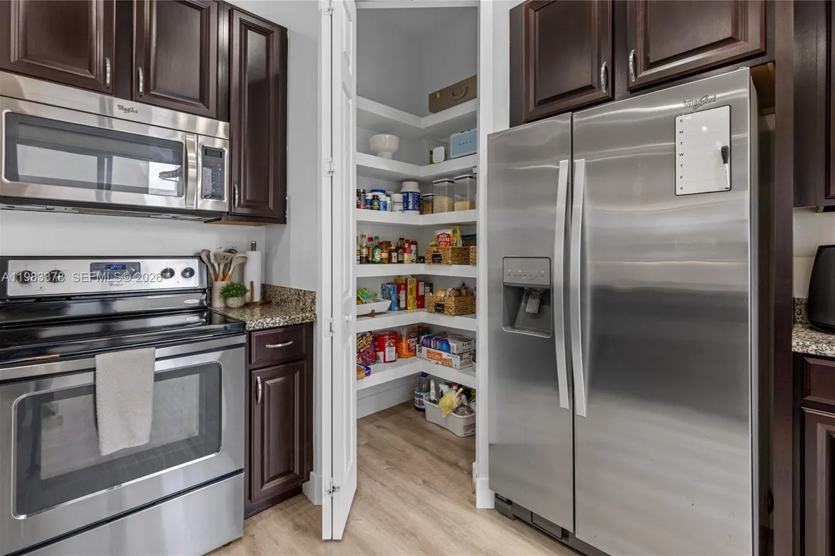 9094 SW 36th St, Miramar FL 33025