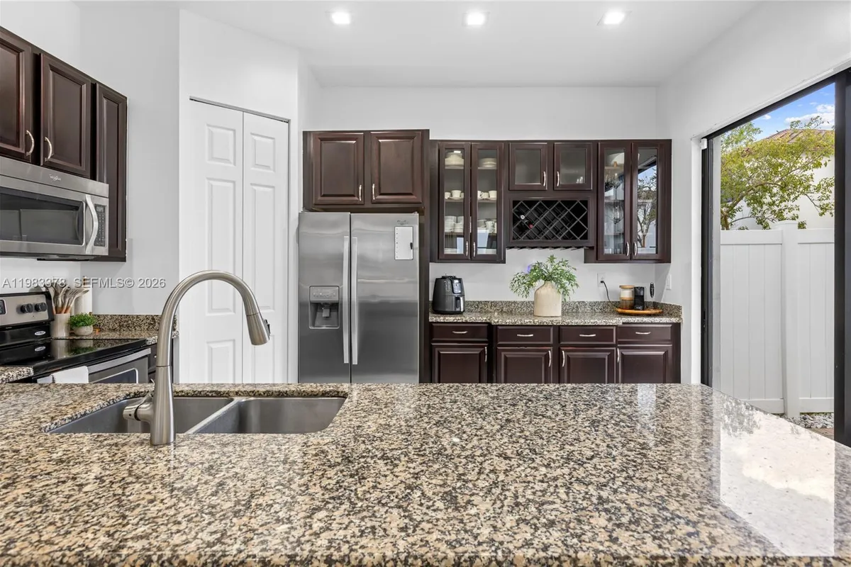 9094 SW 36th St, Miramar FL 33025