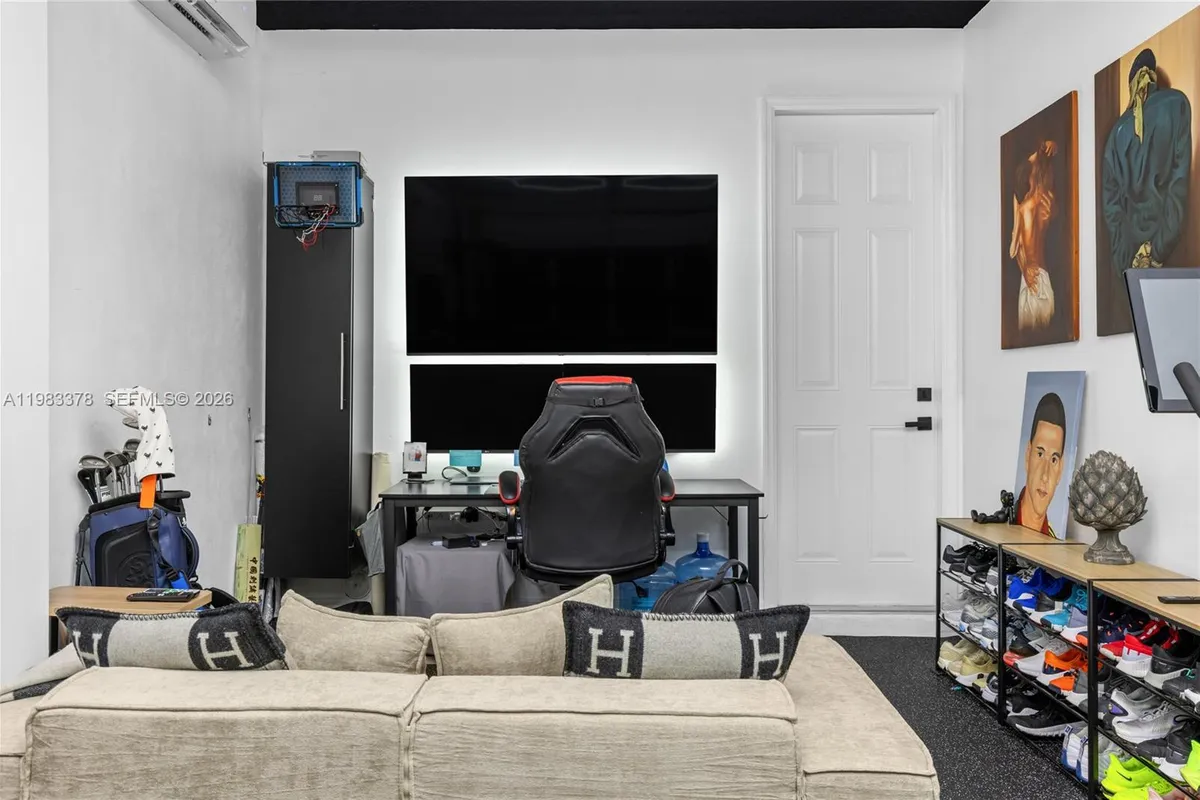 9094 SW 36th St, Miramar FL 33025