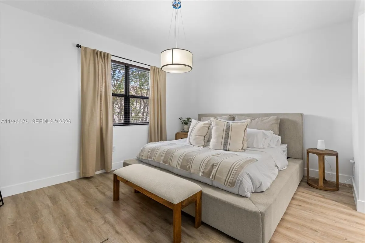 9094 SW 36th St, Miramar FL 33025