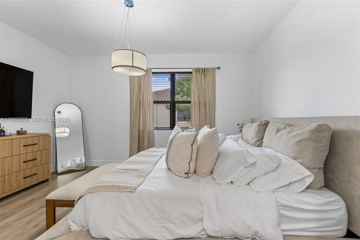 9094 SW 36th St, Miramar FL 33025