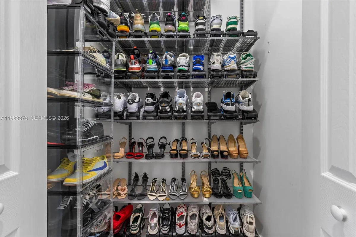 9094 SW 36th St, Miramar FL 33025