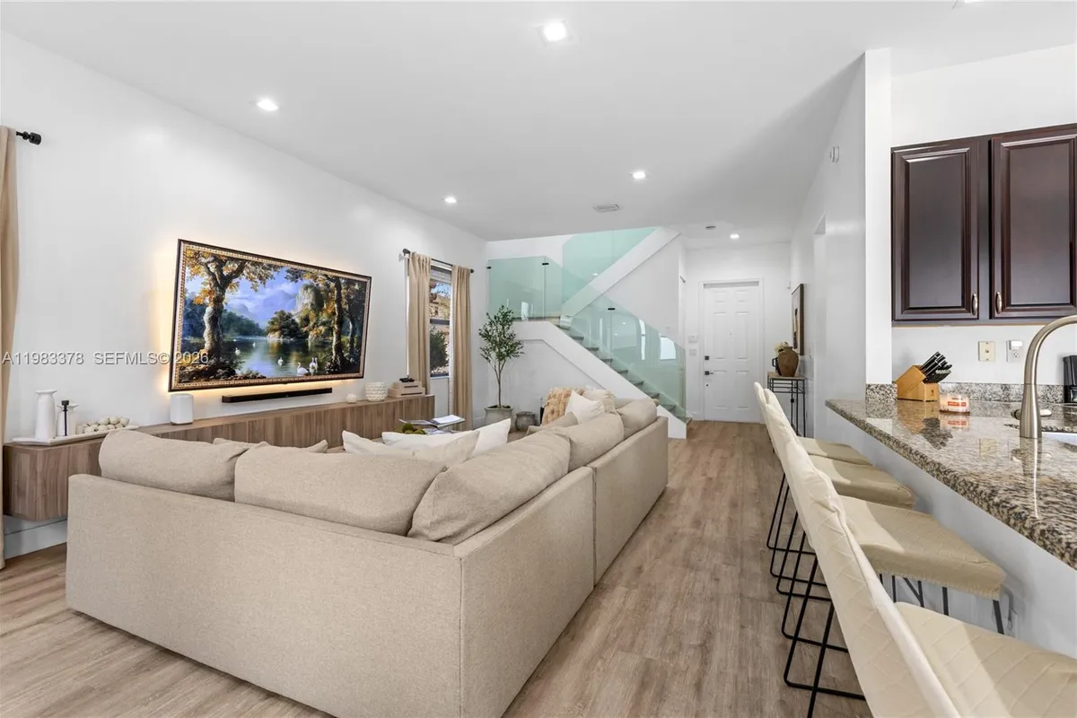 9094 SW 36th St, Miramar FL 33025