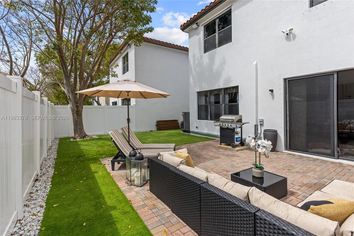 9094 SW 36th St, Miramar FL 33025