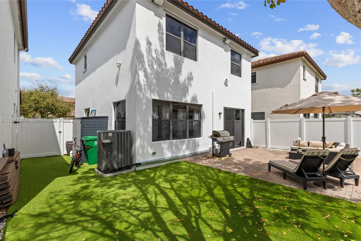 9094 SW 36th St, Miramar FL 33025