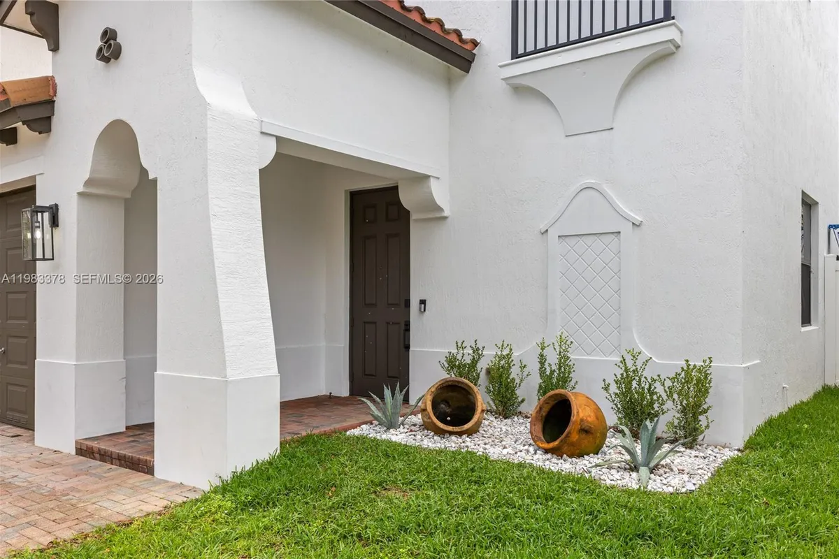 9094 SW 36th St, Miramar FL 33025