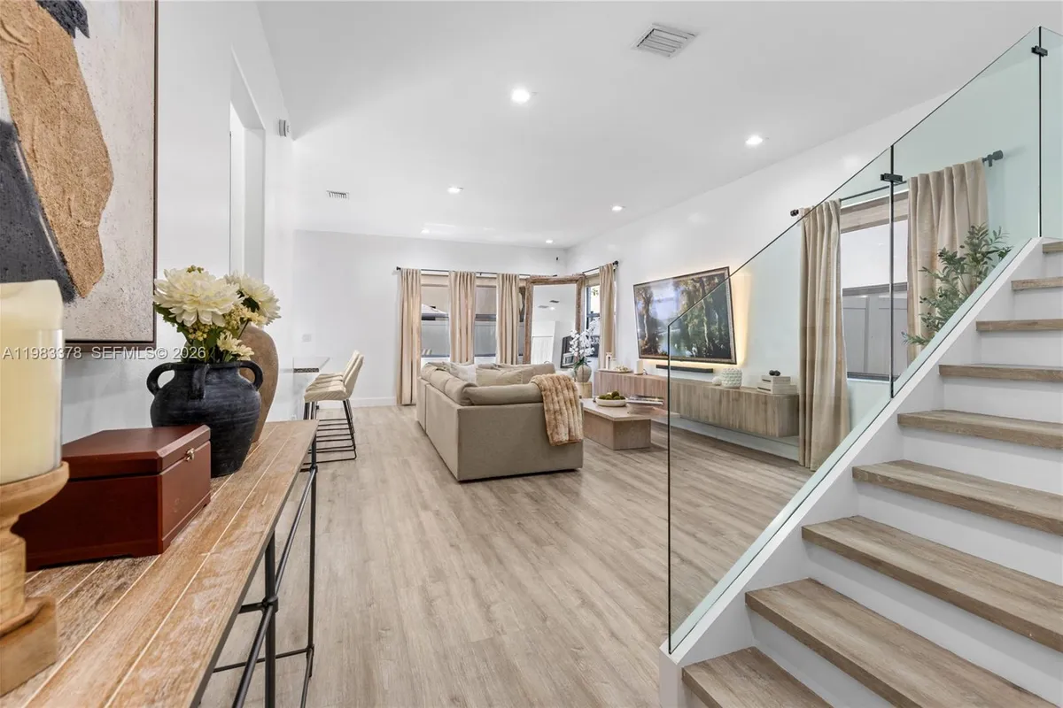 9094 SW 36th St, Miramar FL 33025