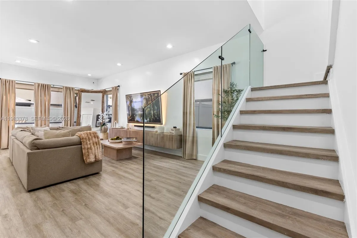 9094 SW 36th St, Miramar FL 33025