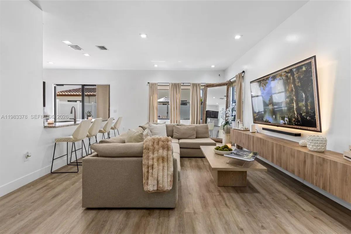 9094 SW 36th St, Miramar FL 33025